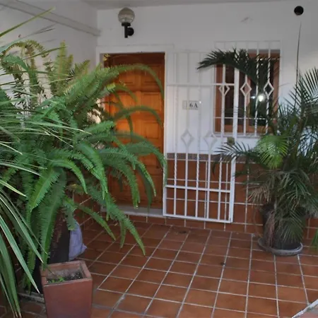 Townhouse With Sea View Vakantiehuis