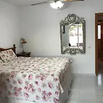 펜션 Townhouse With Sea View *