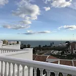 Townhouse With Sea View 펜션 *
